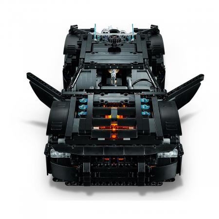 Конструктор LEGO Technic "Бэтмен: Бэтмобиль" (42127)